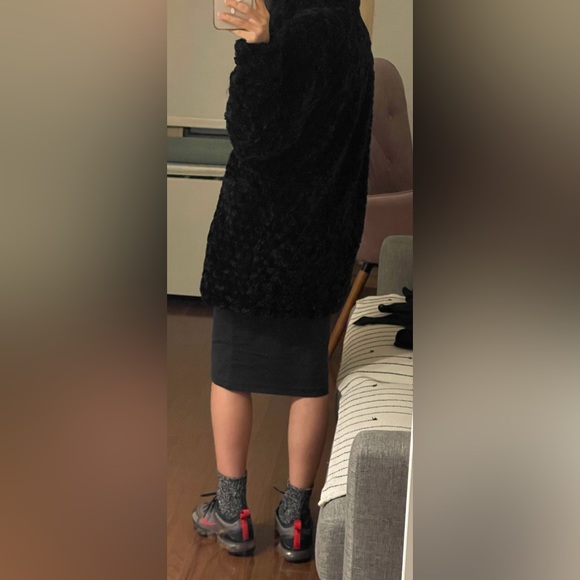 Aritzia Wilfred Free Plush Faux Fur Jacket - Picture 3 of 11